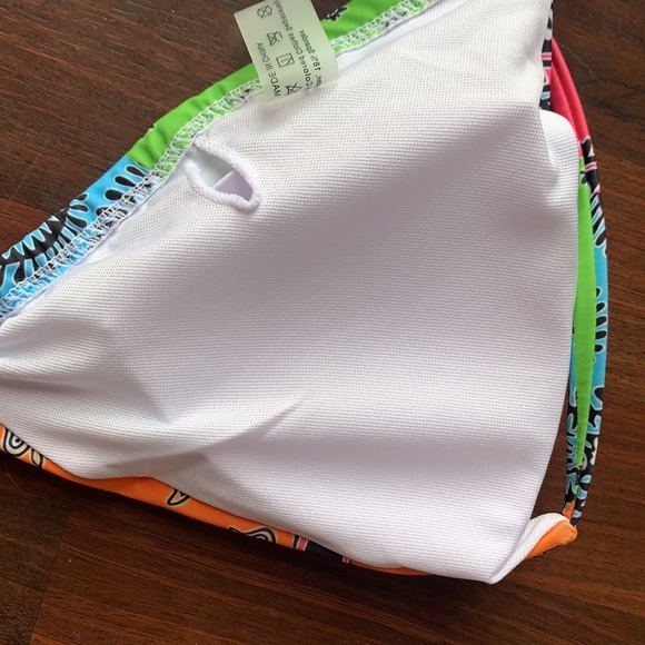 Bikini - Picture 5 of 7